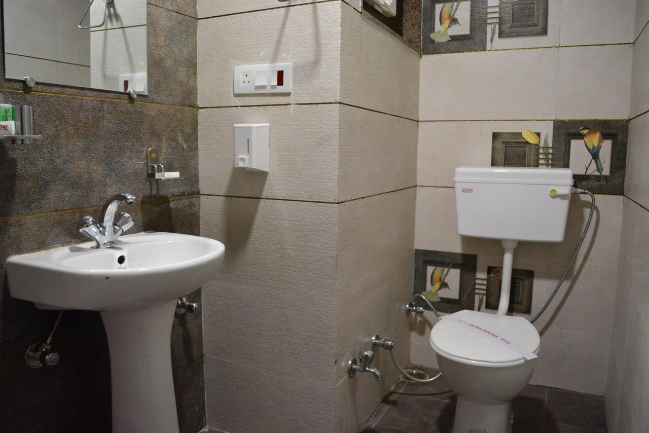 Hotel Desert Inn Barmer Екстериор снимка
