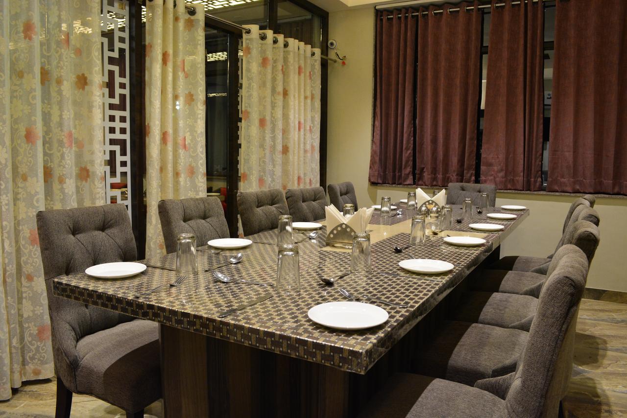 Hotel Desert Inn Barmer Екстериор снимка